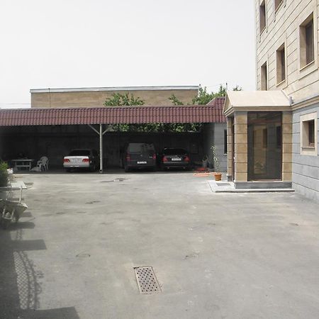 Hotel Apollon Yerevan Bagian luar foto