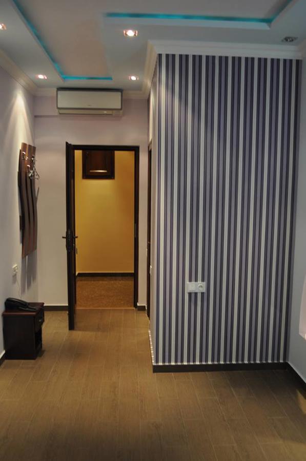 Hotel Apollon Yerevan Bagian luar foto