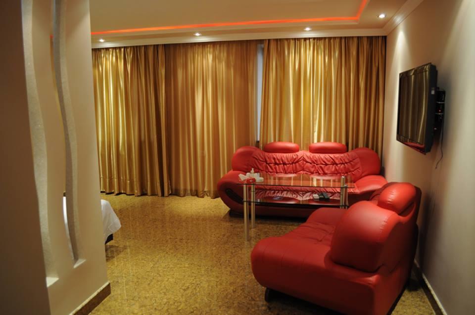 Hotel Apollon Yerevan Bagian luar foto