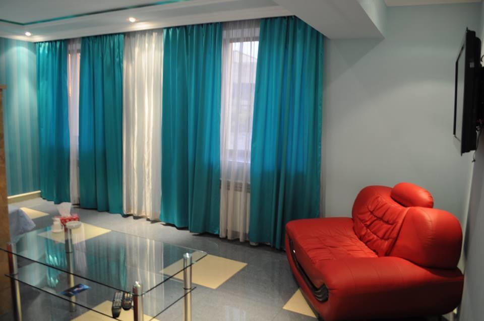 Hotel Apollon Yerevan Bagian luar foto