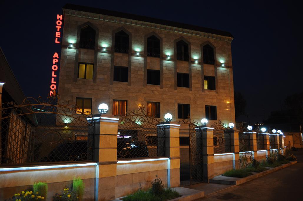 Hotel Apollon Yerevan Bagian luar foto