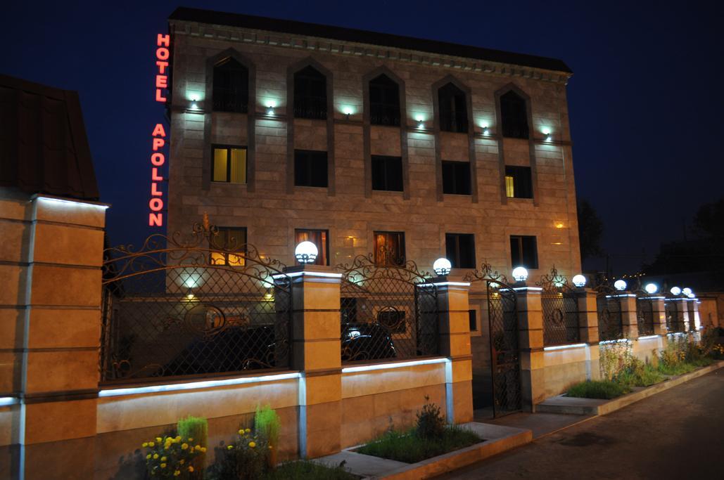 Hotel Apollon Yerevan Bagian luar foto